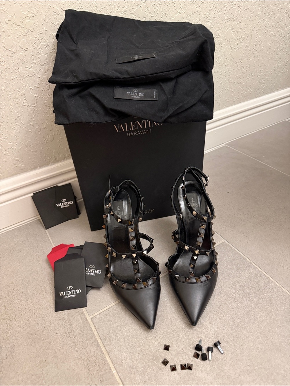 Valentino Garavani Black Rockstud Leather Pointed-Toe Pumps